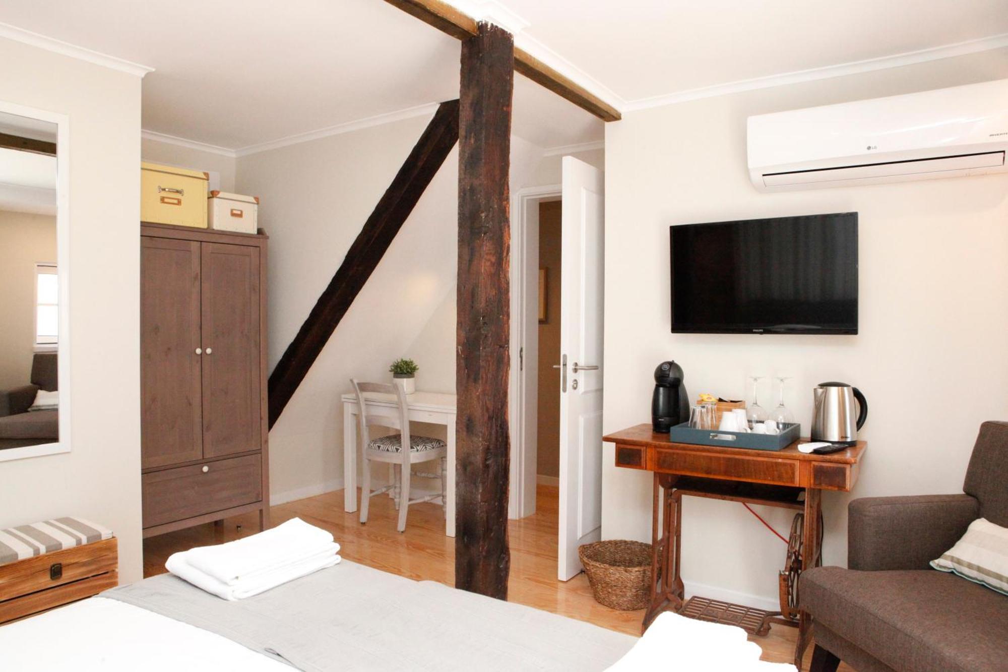 Flores Guest House Lisbon Room photo