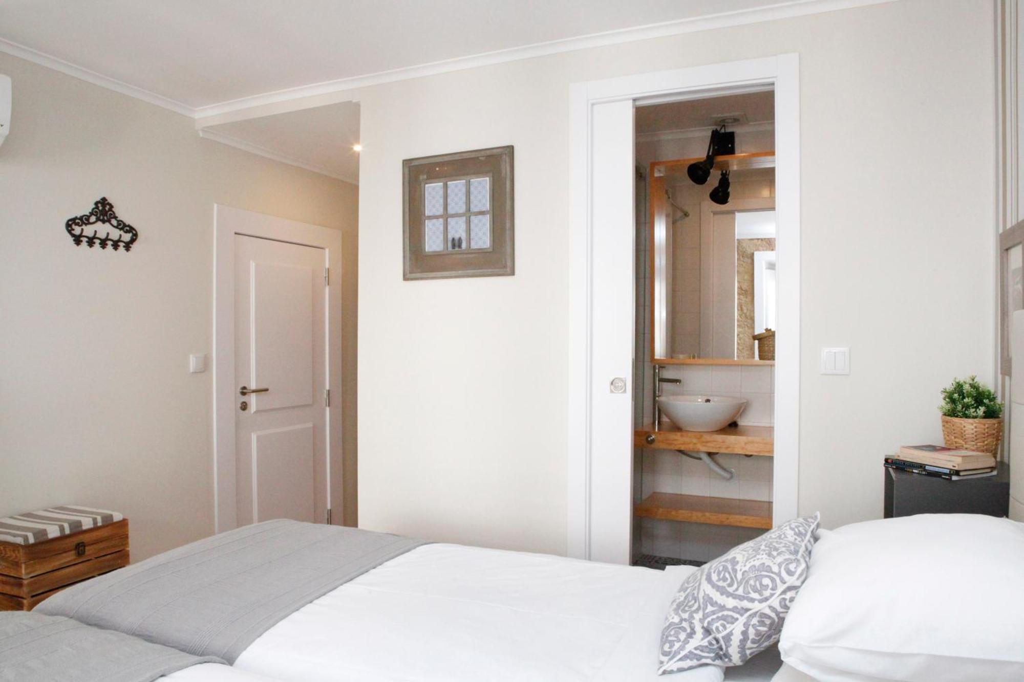 Flores Guest House Lisbon Room photo